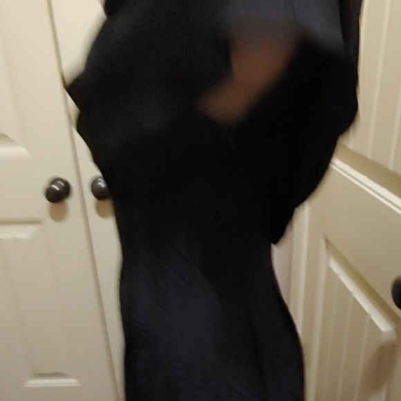 Little black dress - Picture 3 of 4
